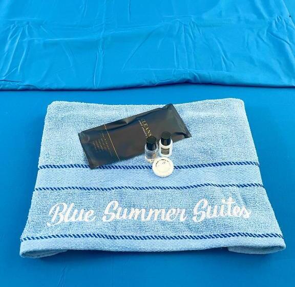 استودیو خانوادگی, Blue Summer Suites