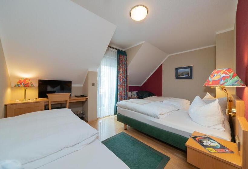 Номер Стандарт Трехместный, Wirtshaus & Hotel Zur Alten Brauerei Zapf