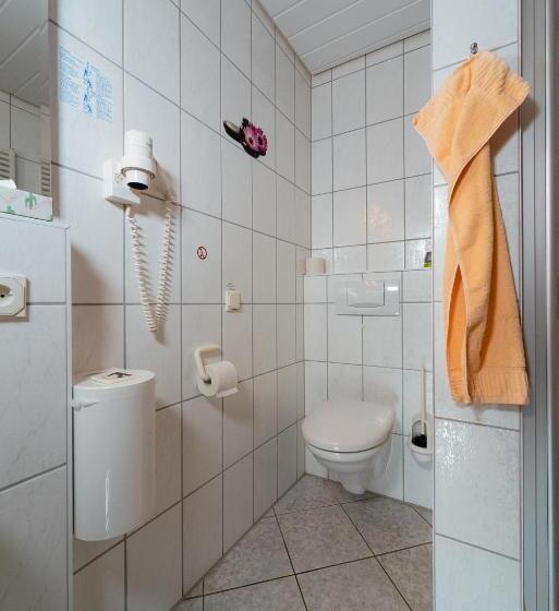חדר סטנדרט לשלושה, Wirtshaus & Hotel Zur Alten Brauerei Zapf