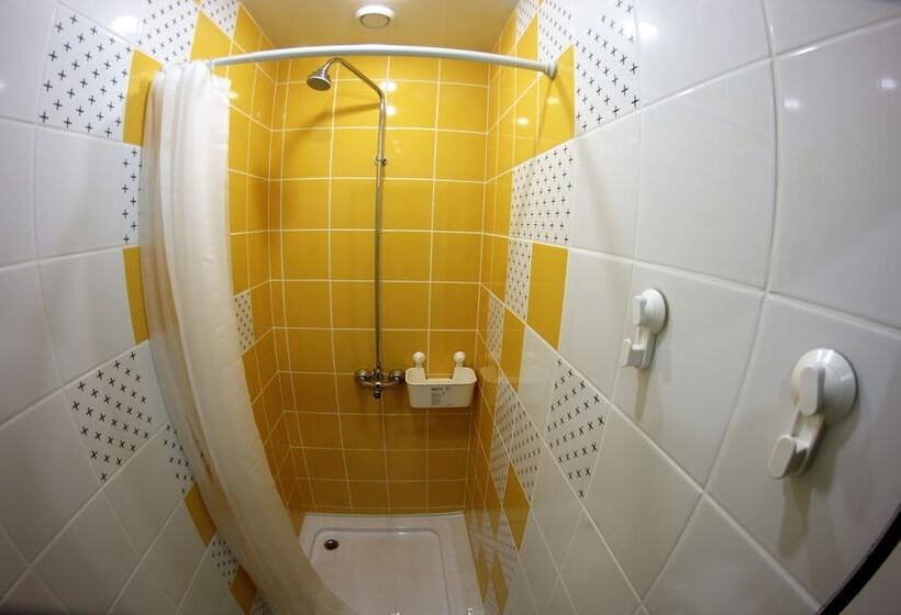 מיטה בחדר משותף, Hostely Rus    Ufa