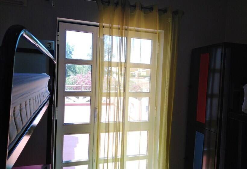 共用房间的床, Hi Portimao  Pousada De Juventude