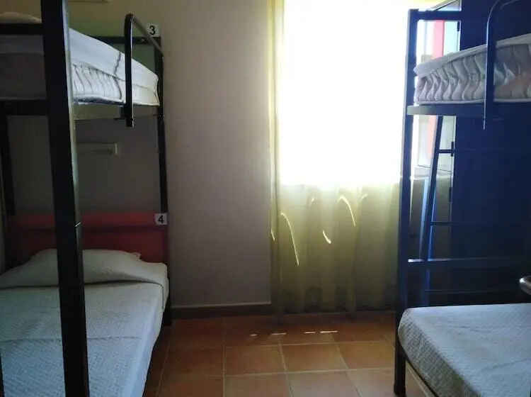 スタンダード4人部屋, Hi Portimao Pousada De Juventude