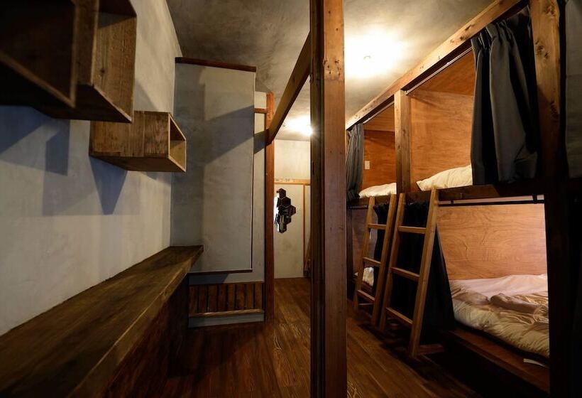 共用房间的床, Irori Guest House Tenmaku