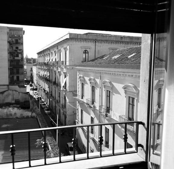 اتاق استاندارد سه نفره, B&b Oriental Palace