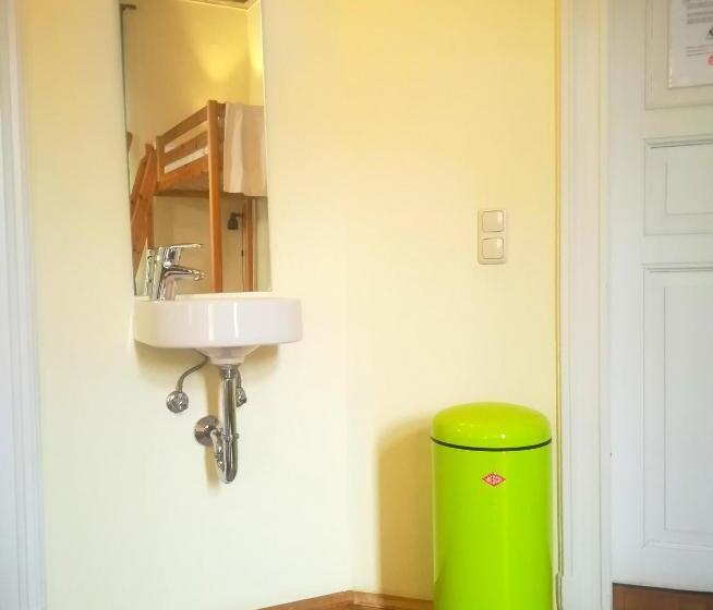 共同バス付シェアルーム, Casa Hostel Pirna