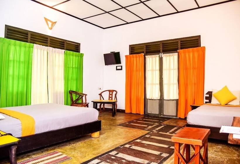 غرفة سوبيريور ثلاثية, Train View Chalet