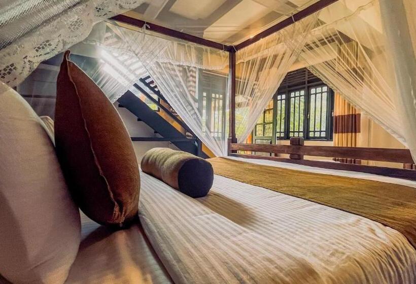 جناح إدارى, Train View Chalet