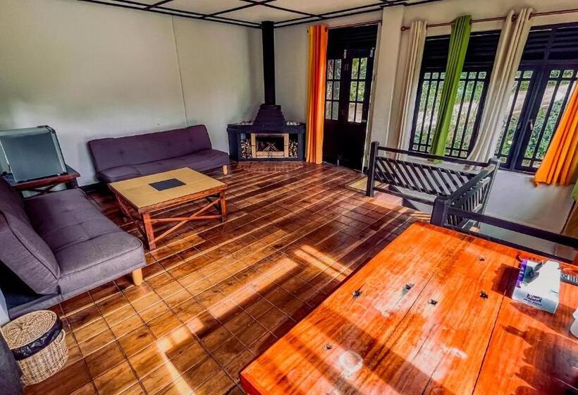 جناح إدارى, Train View Chalet