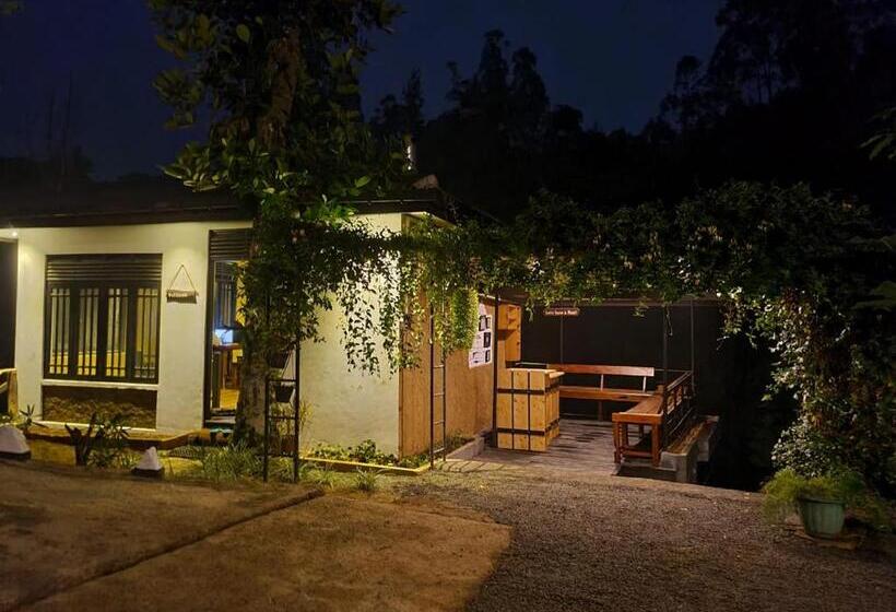 جناح إدارى, Train View Chalet