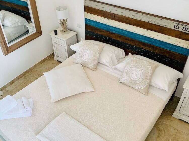 اتاق استاندارد با چشم‌انداز دریا, Posea  Polignano Sea Suites