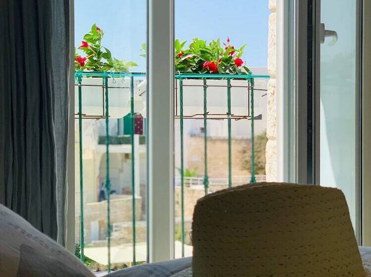 اتاق لوکس با چشم‌انداز دریا, Posea  Polignano Sea Suites