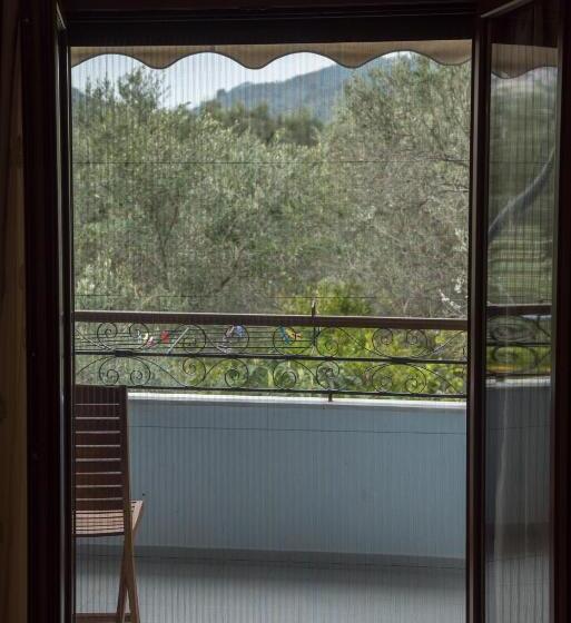 דירת חדר, Villa Nufaro