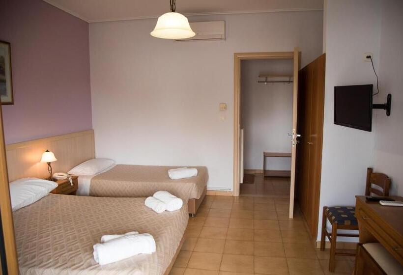 דירת משפחה, Villa Nufaro