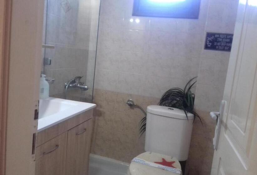 חדר אקונומי, Villa Nufaro