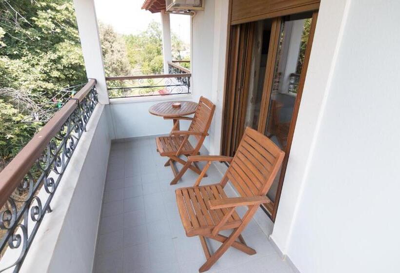 דירת שני חדרים, Villa Nufaro