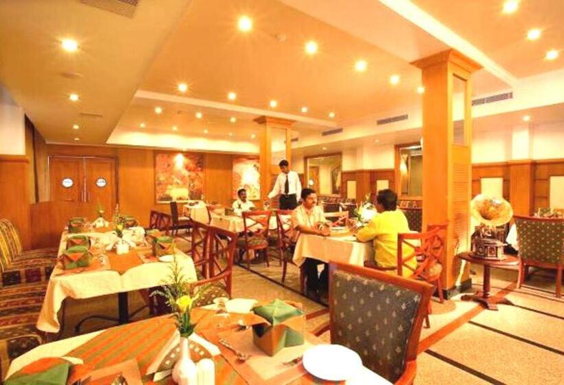 Номер Deluxe, Holiday