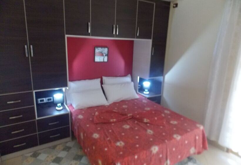 آپارتمان 2 خوابه, Alfred's Apartments