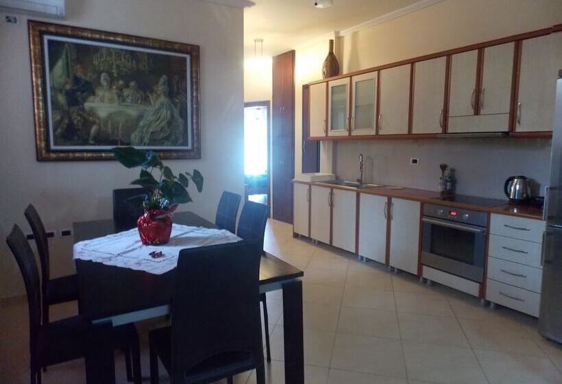 آپارتمان 2 خوابه, Alfred's Apartments