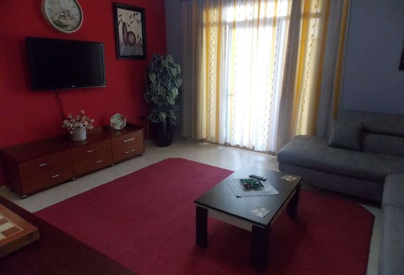 ２ベッドルームアパートメント, Alfred's Apartments