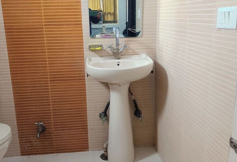 اتاق کلاسیک سه تخته, Jigyasa By Mayda Hospitality Pvt. Ltd