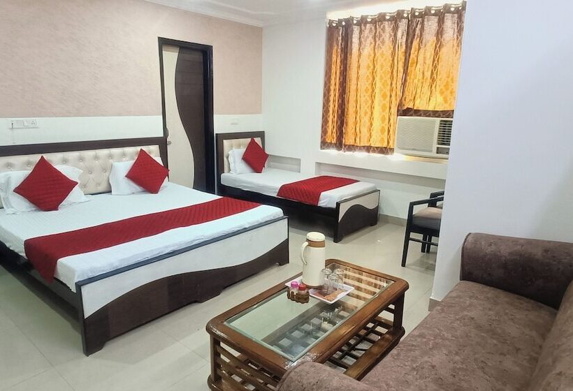 اتاق کلاسیک سه تخته, Jigyasa By Mayda Hospitality Pvt. Ltd