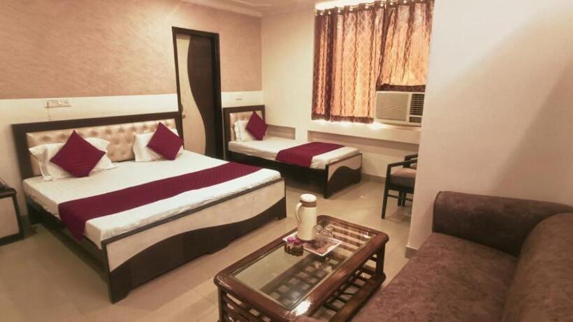 اتاق کلاسیک سه تخته, Jigyasa By Mayda Hospitality Pvt. Ltd