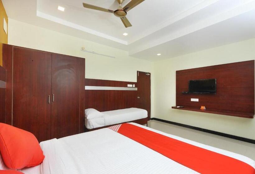 اتاق لوکس سه تخته, Ramcharan Residency, Tirupati