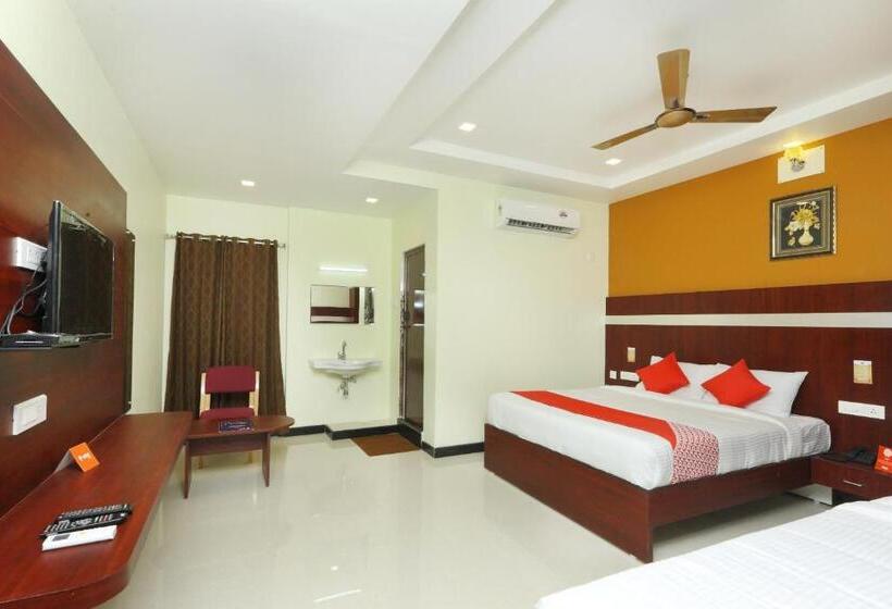 اتاق لوکس سه تخته, Ramcharan Residency, Tirupati