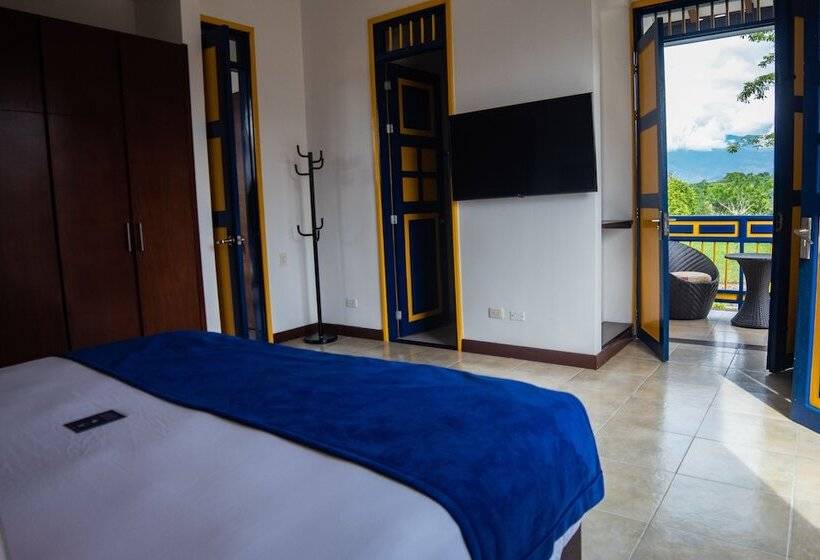 اتاق لوکس, La Herencia