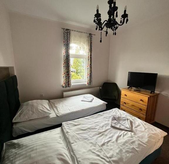 استودیوی استاندارد, Pensjonat Beskidzki