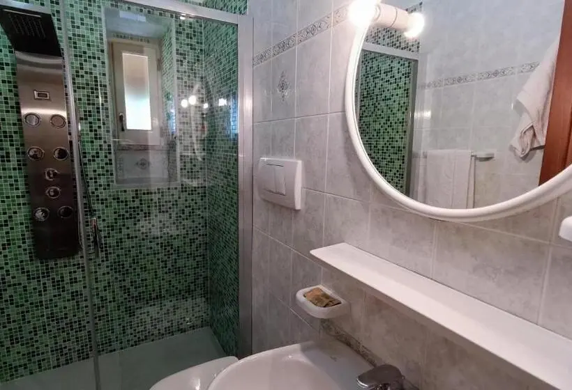 استودیوی استاندارد, Residence Villa Cristina