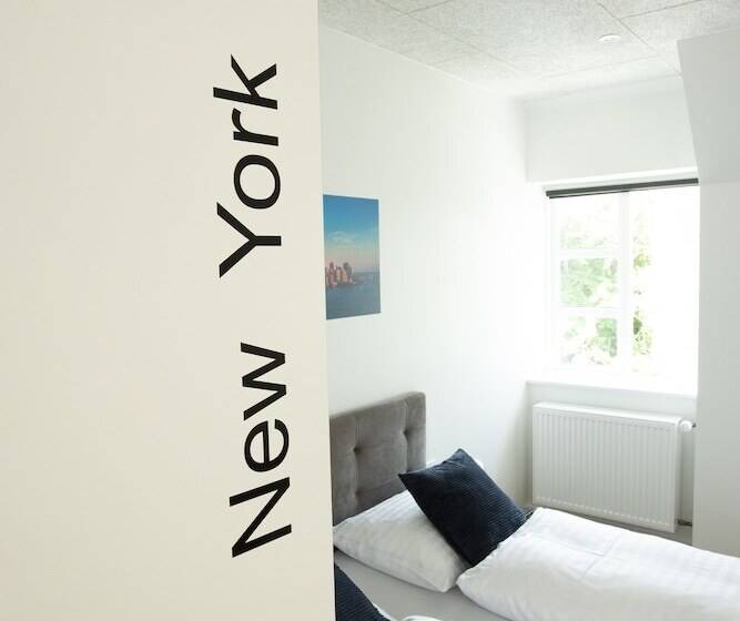 スタンダードルーム, City