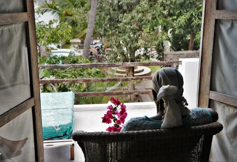 Romantic Room Sea View, Miti Miwiri