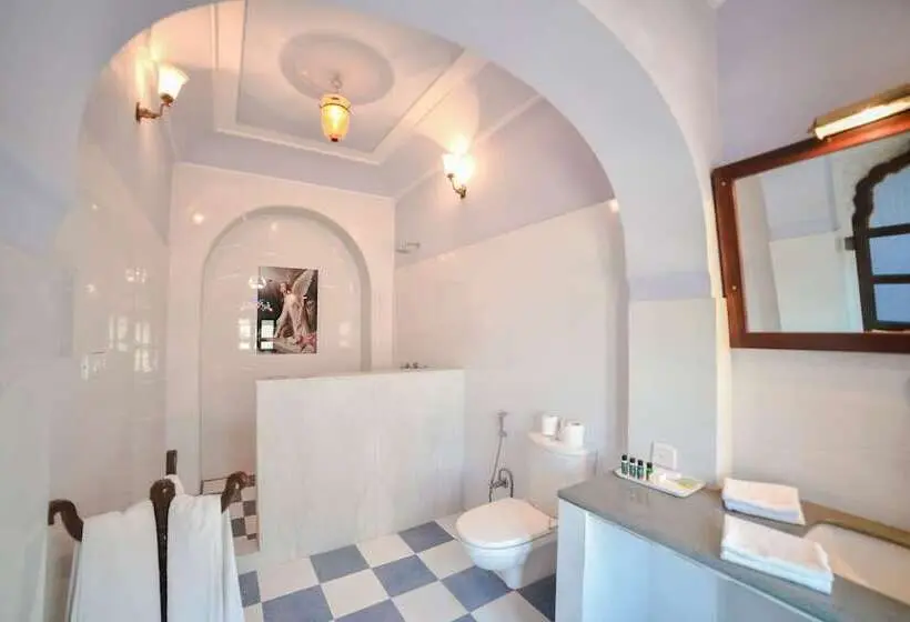 Chambre Deluxe, Saba Haveli