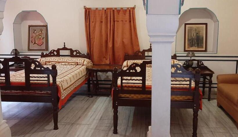 اتاق لوکس, Saba Haveli