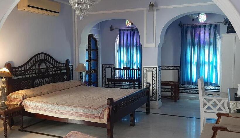 اتاق لوکس, Saba Haveli