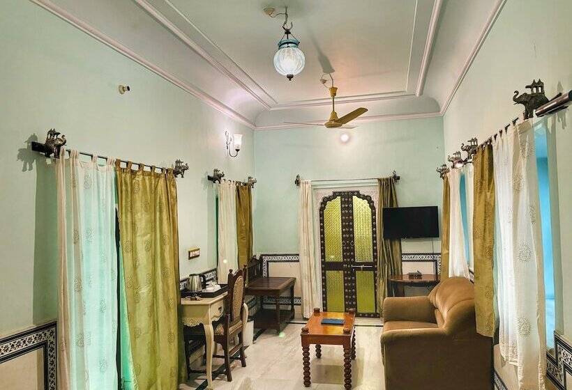 اتاق لوکس, Saba Haveli