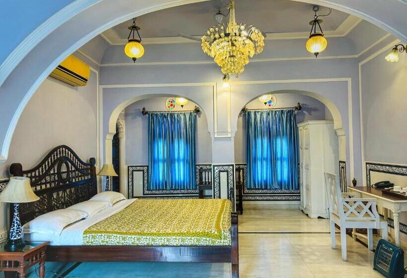 غرفة ديلوكس, Saba Haveli