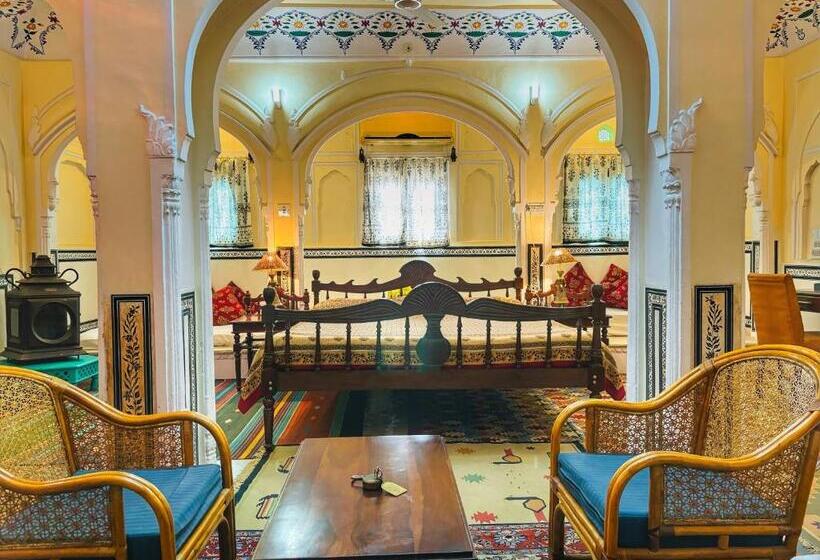 غرفة ديلوكس, Saba Haveli