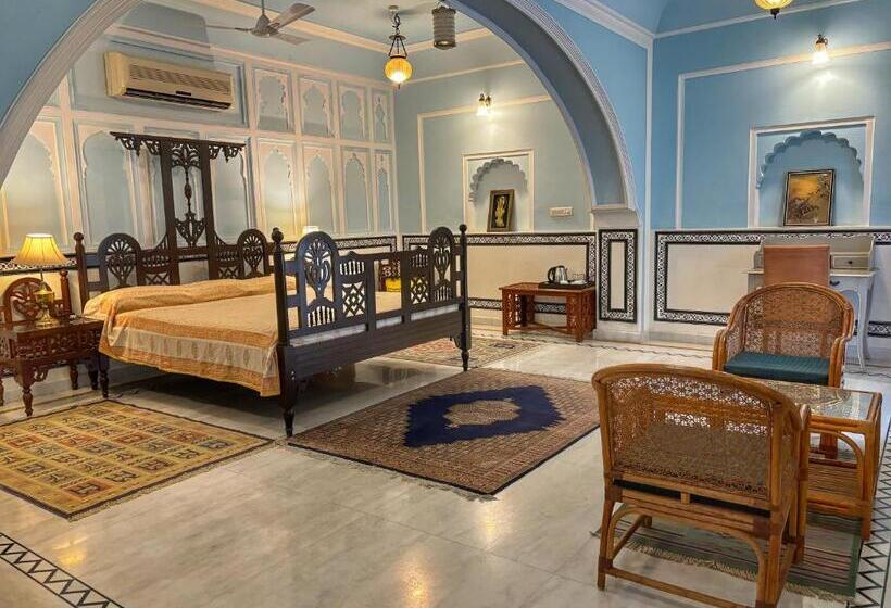 اتاق لوکس, Saba Haveli
