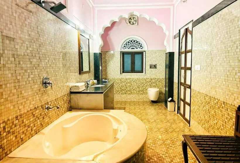 Suite, Saba Haveli
