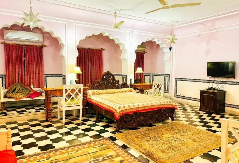 Suite, Saba Haveli