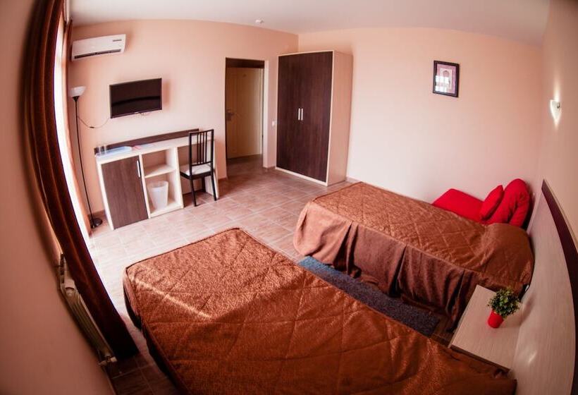 חדר קומפורט לשלושה, Beausoleil Guesthouse