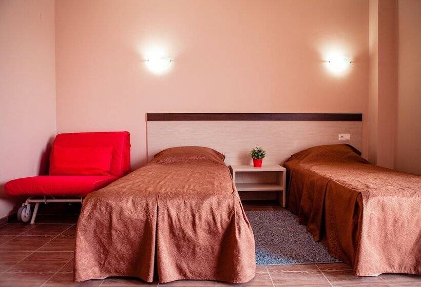 חדר קומפורט לשלושה, Beausoleil Guesthouse