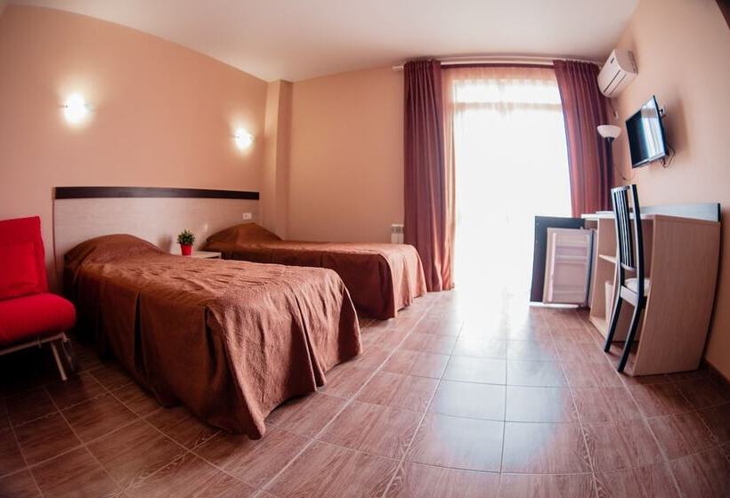 חדר קומפורט לשלושה, Beausoleil Guesthouse