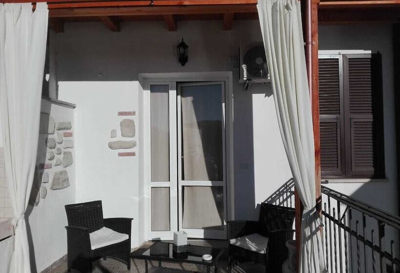 デラックスルーム, B&b Borgo Cortese