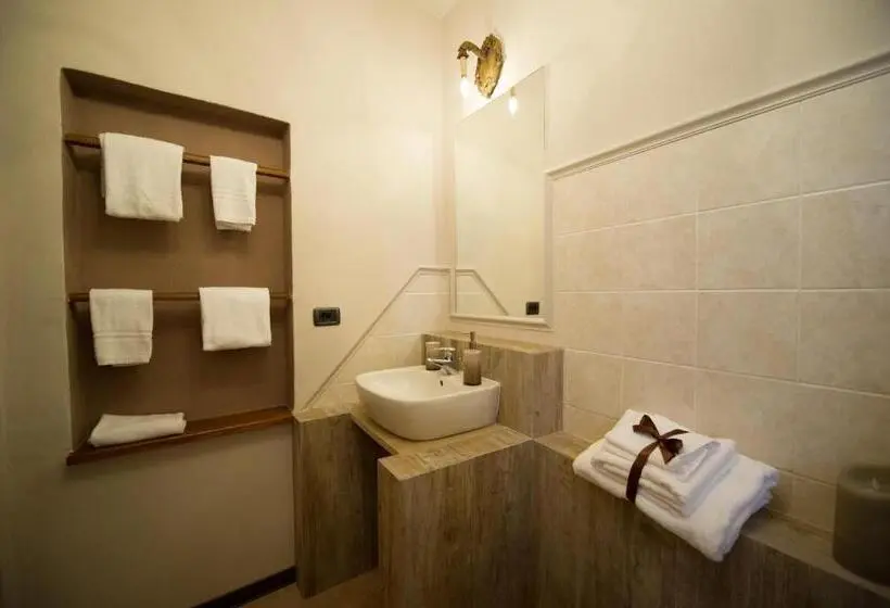 اتاق لوکس با تخت بزرگ, B&b Borgo Cortese