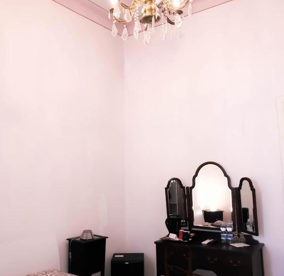 标准间, Eleonora Room & Breakfast