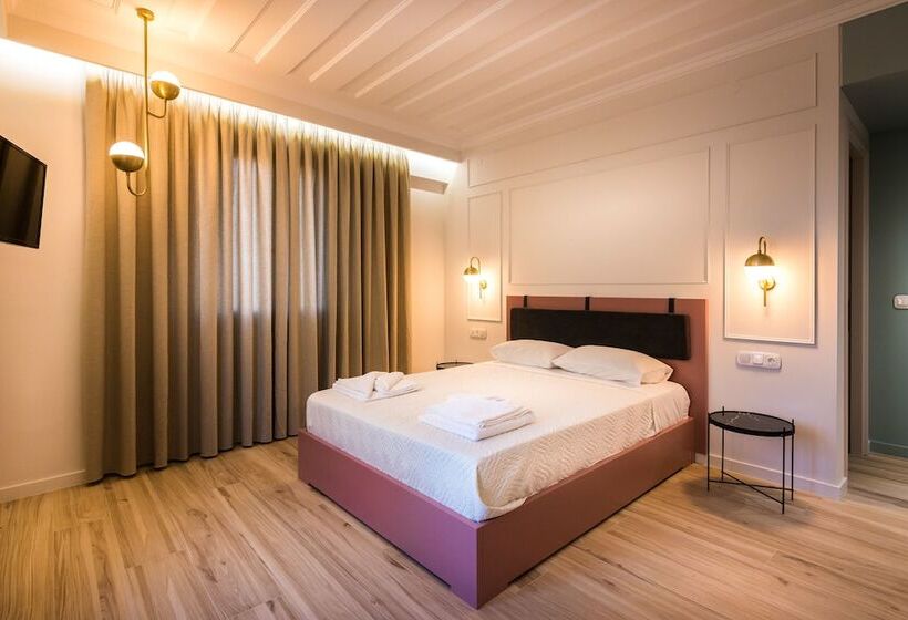 디럭스 룸, Allure Central Boutique