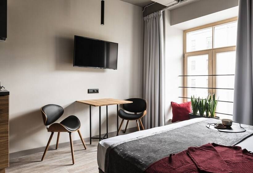 스탠다드 룸, The Faces Historical Center